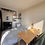 Sunny Apartment With Seine View