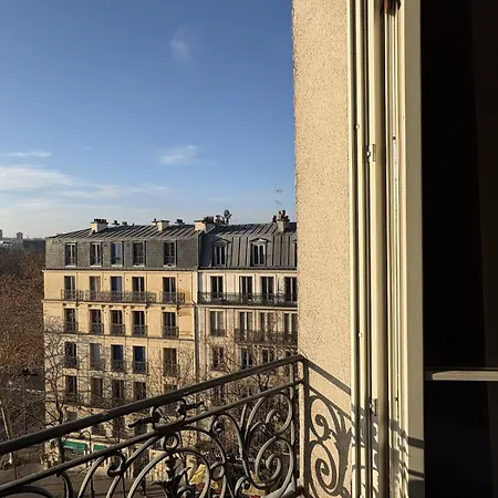 Sunny With Seine View * Parigi