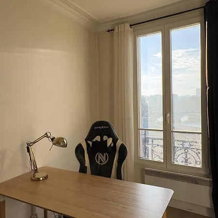 Sunny With Seine View Appartamento Parigi